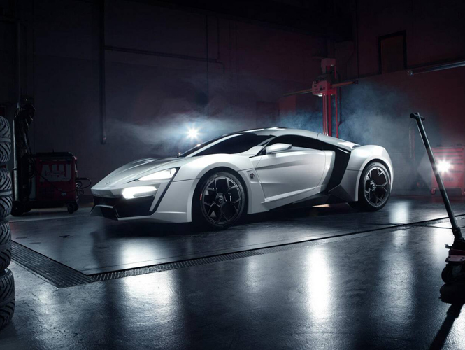 El W Motors Lykan Hypersport, es un coche cuya carta de presentación son los 2,5 millones de euros que costará. Foto ESPECIAL. El W Motors Lykan Hypersport, es un coche cuya carta de presentación son los 2,5 millones de euros que costará. Foto ESPECIAL.