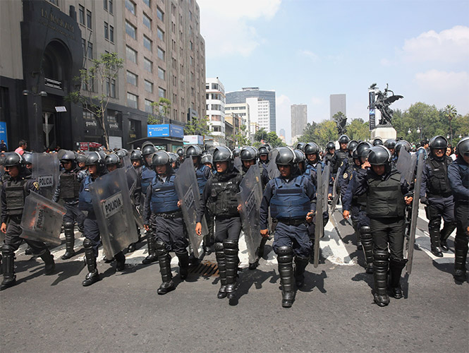 A través de diversos dispositivos de videovigilancia, se rastreó a sujetos con antecedentes negativos en manifestaciones de este tipo. Foto: Jaime Boites A través de diversos dispositivos de videovigilancia, se rastreó a sujetos con antecedentes negativos en manifestaciones de este tipo. Foto: Jaime Boites