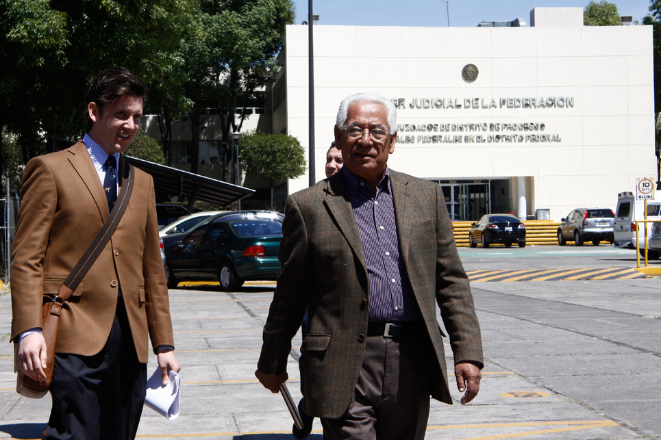 Los abogados Germán Rangel y Rigoberto González, quienes llevan el caso de la profesora Elba Esther Gordillo. Los abogados Germán Rangel y Rigoberto González, quienes llevan el caso de la profesora Elba Esther Gordillo.