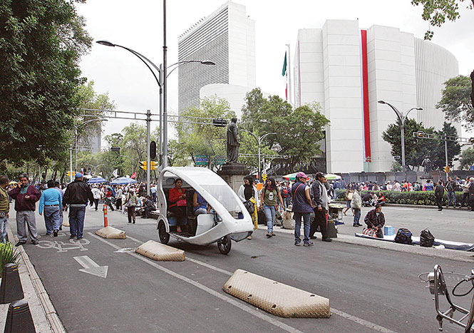 Los transportes alternos e improvisados volvieron. Fotos: Diego Mateos, Eduardo Jiménez, Sunny Quintero, David Solís y Notimex Los transportes alternos e improvisados volvieron.Fotos: Diego Mateos, Eduardo Jiménez, Sunny Quintero, David Solís y Notimex