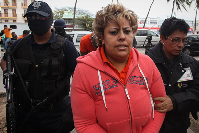 Tras la detención de la ex alcaldesa de Alvarado, Sara Luz Herrera Cano, esta mañana fue presentada ante el juez tercero de primera instancia