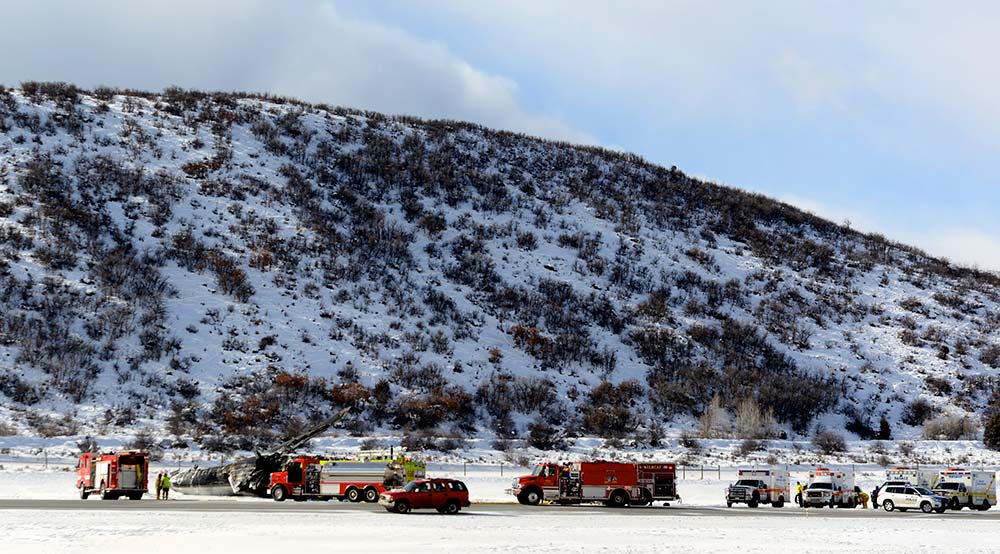 Un muerto y dos heridos por la colisión de una avioneta en Colorado, EU (AP) Un muerto y dos heridos por la colisión de una avioneta en Colorado, EU (AP)