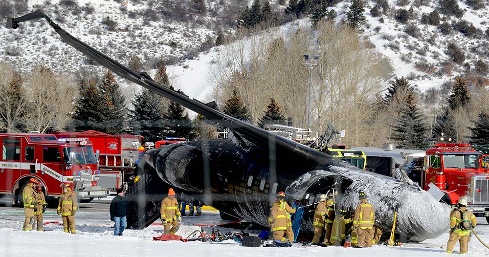 Un muerto y dos heridos por la colisión de una avioneta en Colorado, EU (AP) Un muerto y dos heridos por la colisión de una avioneta en Colorado, EU (AP)