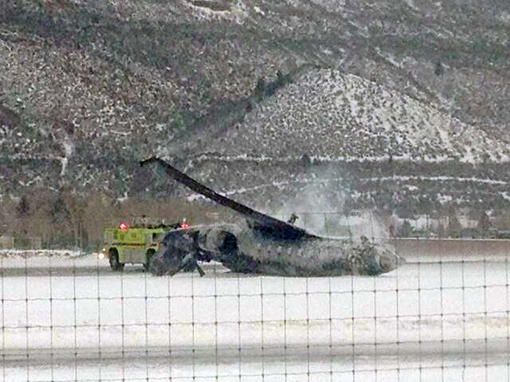 Un muerto y dos heridos por la colisión de una avioneta en Colorado, EU (AP) Un muerto y dos heridos por la colisión de una avioneta en Colorado, EU (AP)