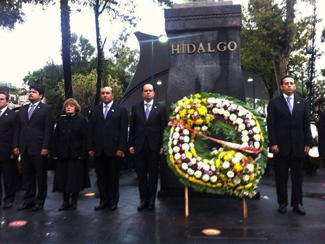 Sergio Palacios estuvo en la guardia de honor a Miguel Hidalgo. Sergio Palacios estuvo en la guardia de honor a Miguel Hidalgo.