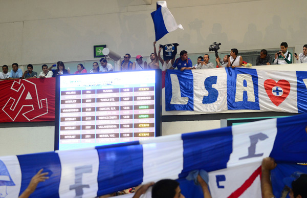 Eufórica la afición azul. (Mexsport)