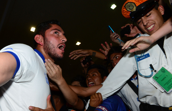 Jesús Corona, uno de los más ovacionados. (Mexsport)