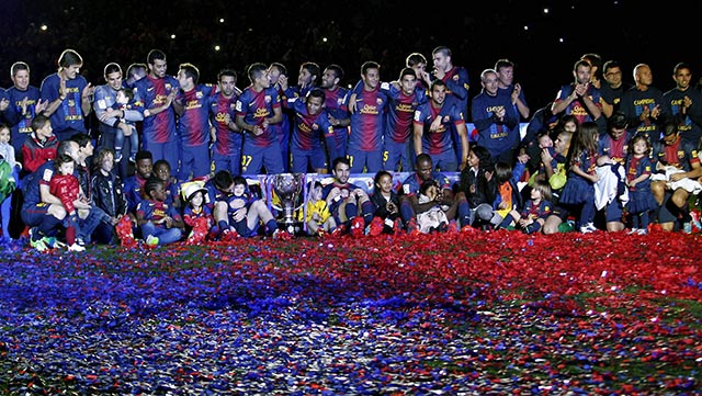Jugadores llevaron a sus familias para la celebración (EFE) Jugadores llevaron a sus familias para la celebración (EFE)