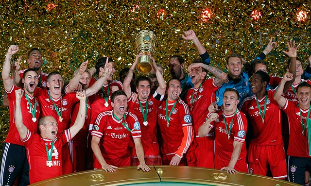 Bayern Múnich conquistó el sábado el primer triplete en la historia del futbol alemán (AP) Bayern Múnich conquistó el sábado el primer triplete en la historia del futbol alemán (AP)