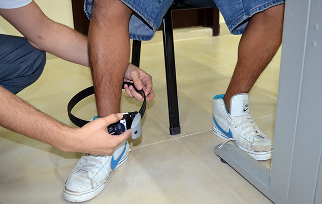 Un acusado por el delito de robo con violencia recibió esta tarde, en una audiencia oral, el beneficio de sustituir la prisión preventiva a que había sido sujeto, por el uso de un brazalete electrónico.