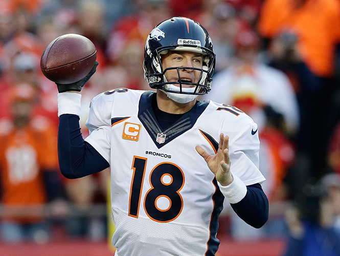 Peyton Manning lanzó cinco pases de anotación y llevó a Denver a la victoria. (AP)