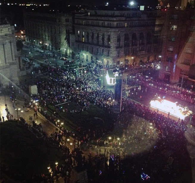 Caravana navideña recorre calles de la Ciudad de México Caravana navideña recorre calles de la Ciudad de México