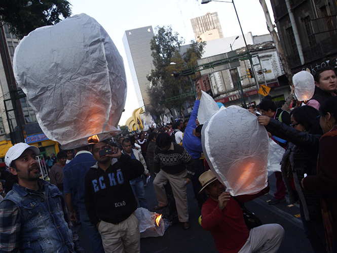 Los maestros se refirieron al plantón que mantienen en la zona poniente de la Plaza de la República y aseguraron que éste continuará y se reforzará.