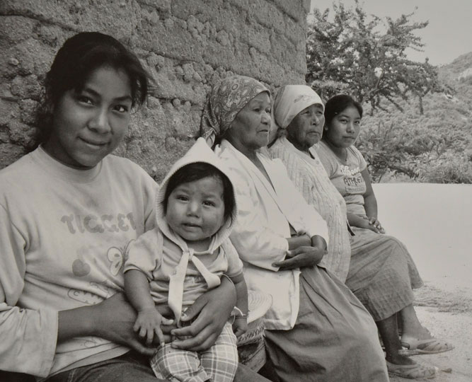 En el noroeste del país, por ejemplo, existe todo un mosaico de grupos, lenguas, patrones, territorialidad y ritualidad, destacó el también doctor en Antropología lingüística. Foto: INAH