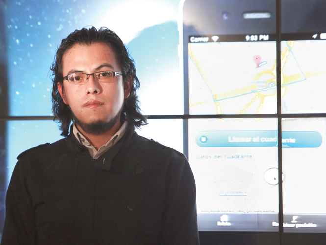 Geek confeso, el joven admirador de la literatura medieval desarrolló la app que está disponible de manera gratuita para smarthphons , a través de las tiendas App Store y de Android. Foto: David Solís