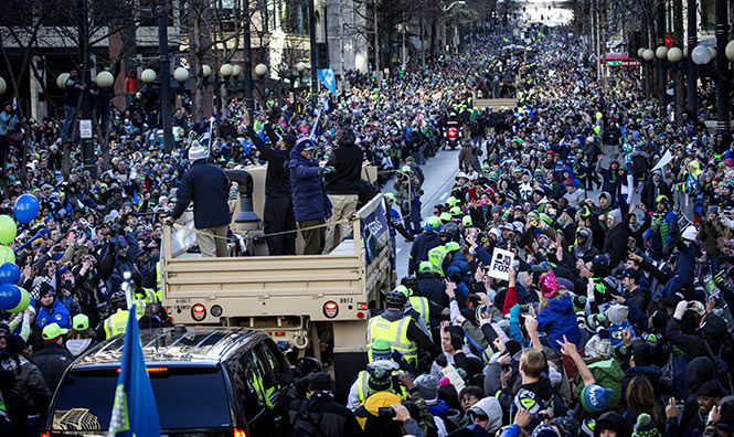 La policía calculó que unas 700 mil personas participaban del festejo. (AP)