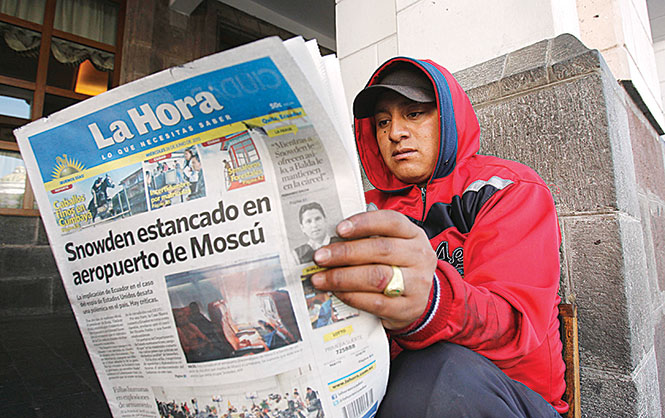 La solicitud de asilo político de Edward Snowden es seguida de cerca por la prensa y la población en Ecuador. Foto: AP La solicitud de asilo político de Edward Snowden es seguida de cerca por la prensa y la población en Ecuador. Foto: AP