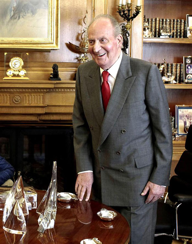 Vuelve a escena. El rey Juan Carlos de España reapareció tras ser operado de la cadera el pasado 3 de marzo.
