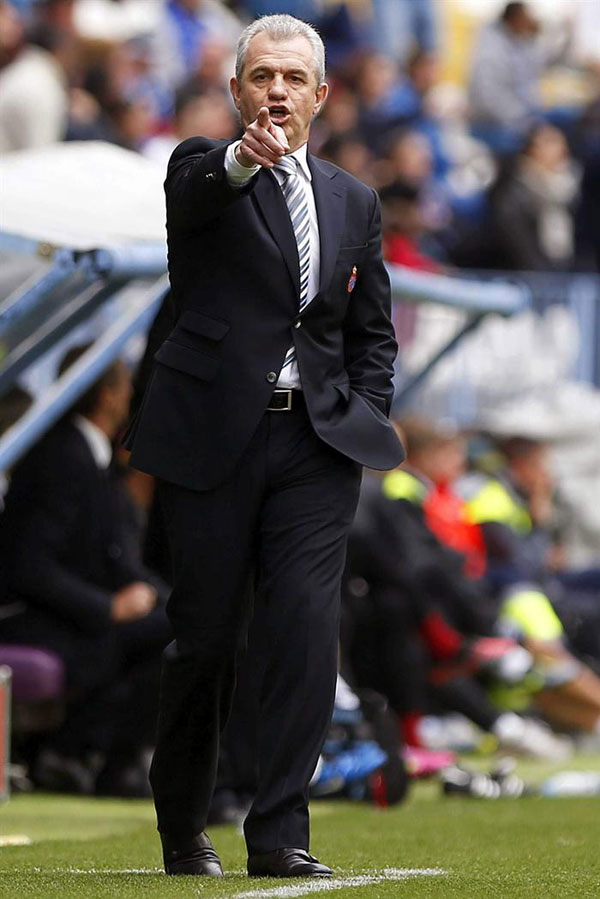 Javier Aguirre tiene alejado a su equipo de los puestos de descenso. (EFE)