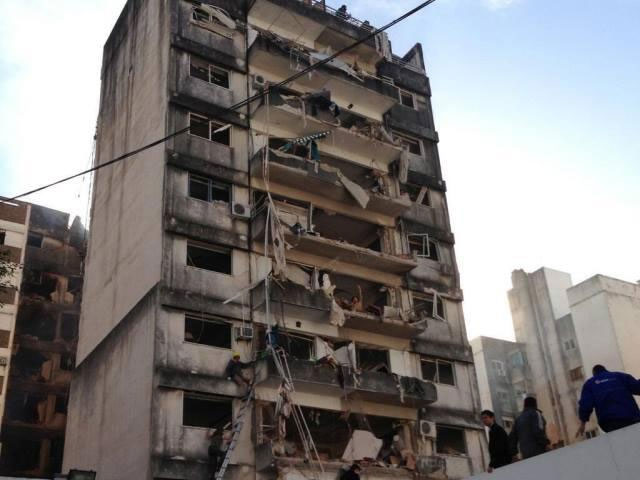 Los primeros informes indican que la explosión pudo haber ocurrido en la caldera del inmueble o bien en uno de los pisos inferiores.