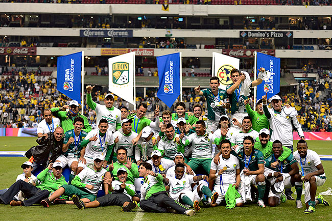 La foto de los campeones del Apertura 2013. (Mexsport)