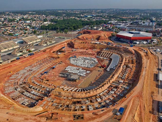 Piden acelerar construcción de estadios para Brasil 2014