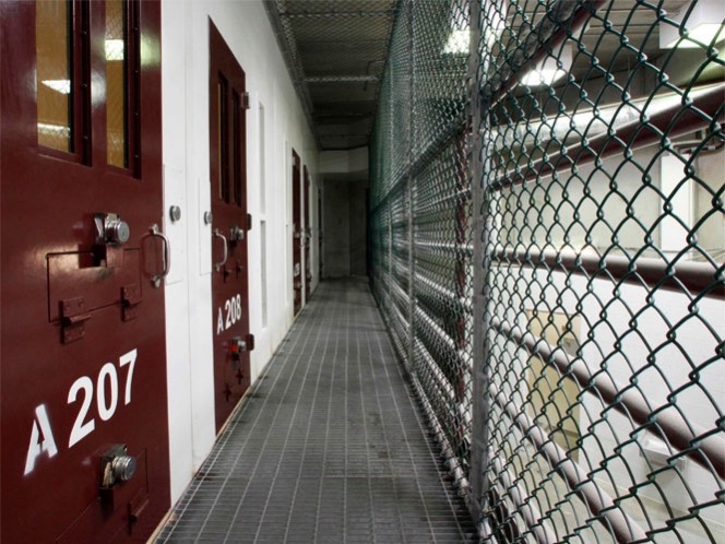 Promete Obama reanudar esfuerzos para cerrar Guantánamo