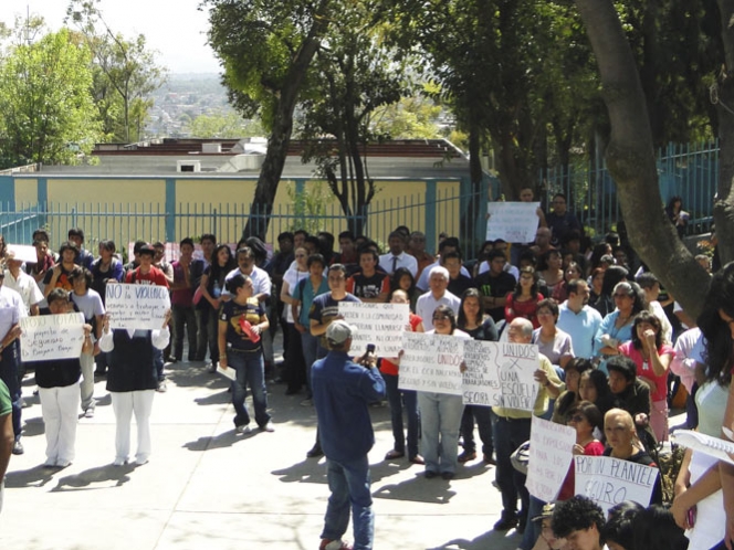 UNAM expulsa a 5 alumnos por violencia UNAM expulsa a 5 alumnos por violencia