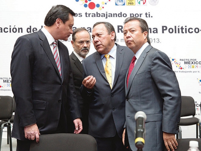 Buscan bajar gasto político; instalan mesa para reforma electoral Buscan bajar gasto político; instalan mesa para reforma electoral