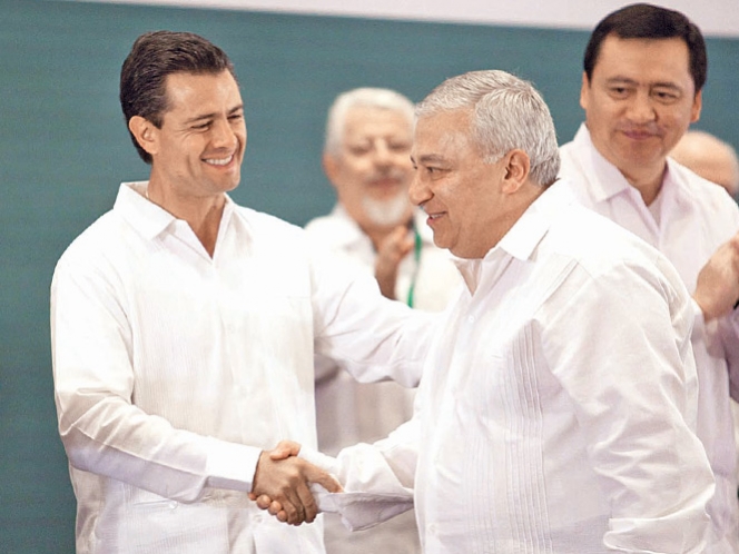 Rechazan presiones a reforma educativa; Peña Nieto afirma que no habrá retrocesos Rechazan presiones a reforma educativa; Peña Nieto afirma que no habrá retrocesos