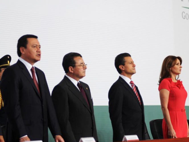 Osorio Chong pide a PAN y PRD mantenerse en el Pacto Osorio Chong pide a PAN y PRD mantenerse en el Pacto