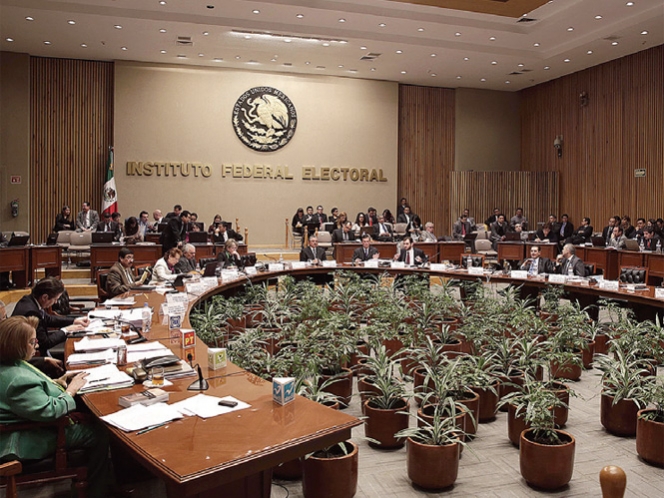 Partidos adeudan 200 mdp al Estado; arrastran anomalía detectada por el IFE Partidos adeudan 200 mdp al Estado; arrastran anomalía detectada por el IFE