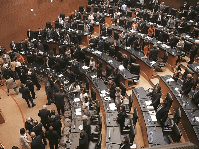 Más dinero a asesores del Senado, 301 millones de pesos para 2013 Más dinero a asesores del Senado, 301 millones de pesos para 2013