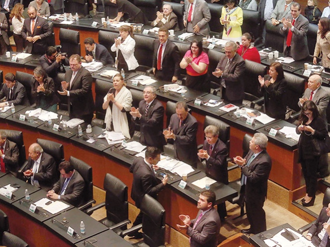 Aprobada en general y en particular la Ley del Servicio Docente Aprobada en general y en particular la Ley del Servicio Docente
