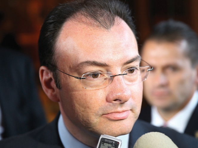 Luis Videgaray cabildea reformas con empresarios