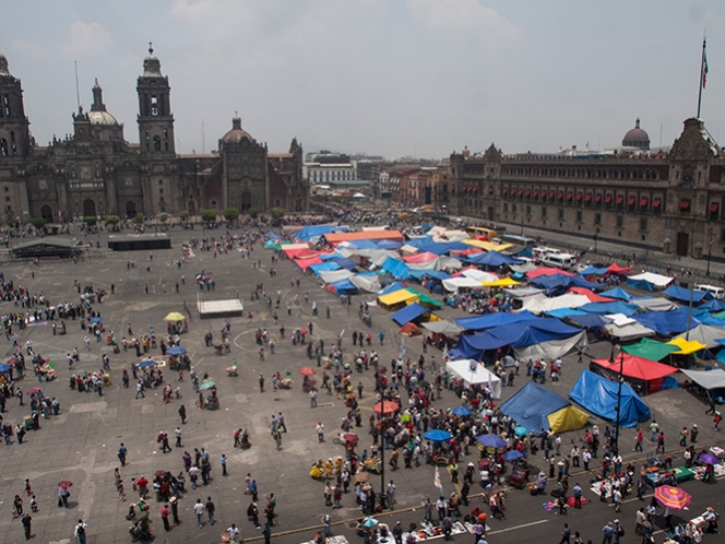 CNTE seguirá con su plantón en el Zócalo 