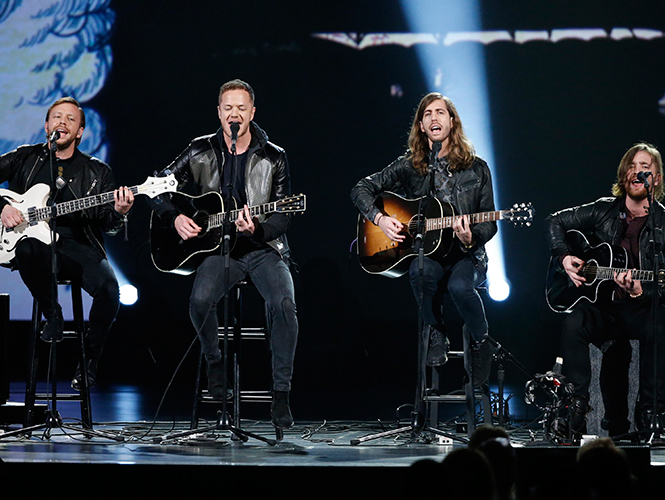Imagine Dragons presentó una versión acústica 'Revolution'. (Reuters). Imagine Dragons presentó una versión acústica 'Revolution'. (Reuters).