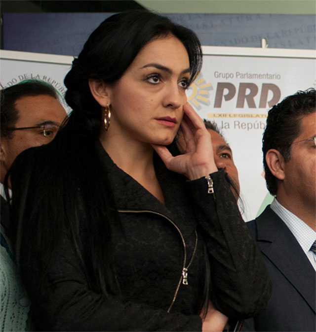 Iris Vianey Mendoza, a las 14:45 horas de este jueves, solicitó licencia “temporal” como senadora de la República.