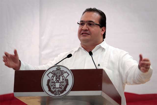 Para HR Ratings, la reestructuración de deuda pública que se ejecutó en 2011 permitió que Veracruz cuente con razones financieras positivas, y que durante el periodo 2012-2013 haya cumplido con sus objetivos. Foto: Archivo