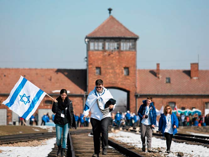 Entre 1940 y 1945 alrededor de 1.1 millones de hombres, mujeres y niños, en su mayoría judíos de diferentes países de Europa ocupados por Alemania, murieron en el campo de concentración de Auschwitz-Birkenau (Reuters) Entre 1940 y 1945 alrededor de 1.1 millones de hombres, mujeres y niños, en su mayoría judíos de diferentes países de Europa ocupados por Alemania, murieron en el campo de concentración de Auschwitz-Birkenau (Reuters)