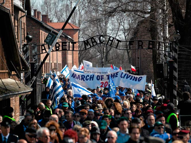 También murieron 85 mil polacos no judíos, 20.000 gitanos, 15 mil soviéticos y 12 mil otras personas de diferentes países (Reuters) También murieron 85 mil polacos no judíos, 20.000 gitanos, 15 mil soviéticos y 12 mil otras personas de diferentes países (Reuters)