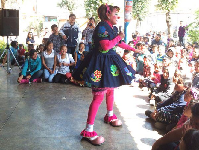 Diversos espectáculos y entrega de juguetes se llevó a cabo en la delegación Cuajimalpa. Diversos espectáculos y entrega de juguetes se llevó a cabo en la delegación Cuajimalpa.