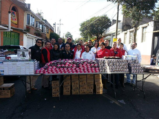 Diversos espectáculos y entrega de juguetes se llevó a cabo en la delegación Cuajimalpa. Diversos espectáculos y entrega de juguetes se llevó a cabo en la delegación Cuajimalpa.