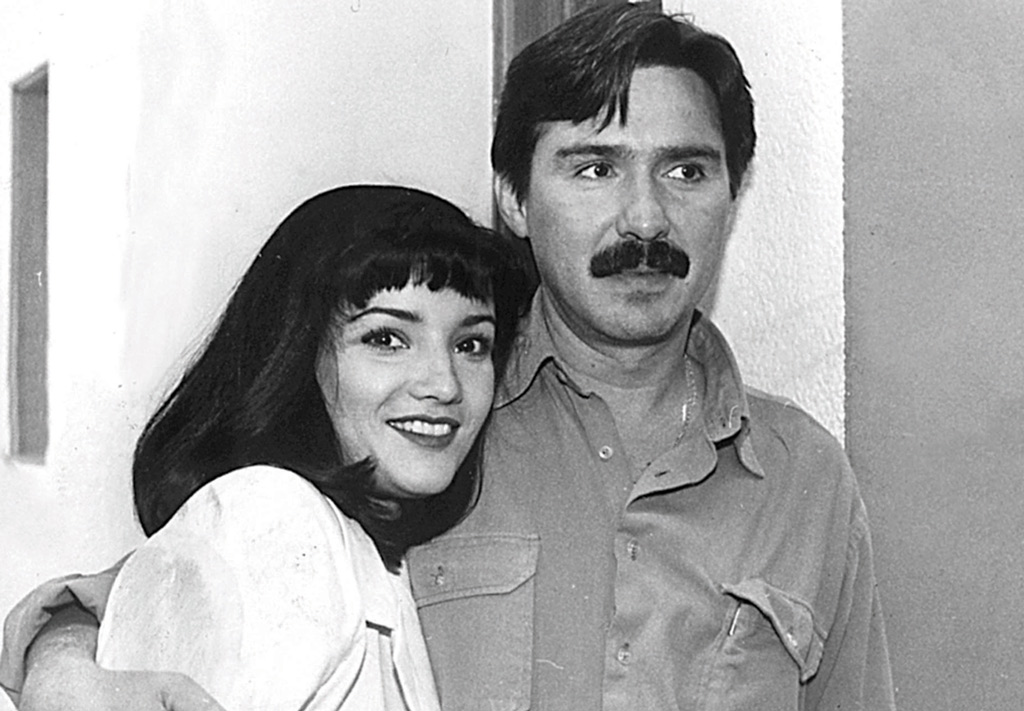 Risueña, al lado del productor Pedro Damián. Foto: Archivo Excélsior Risueña, al lado del productor Pedro Damián. Foto: Archivo Excélsior