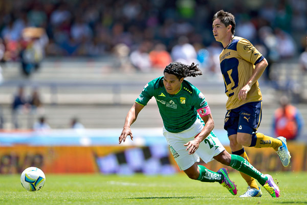 Durante el cotejo hubo demasiadas faltas. (Mexsport)
