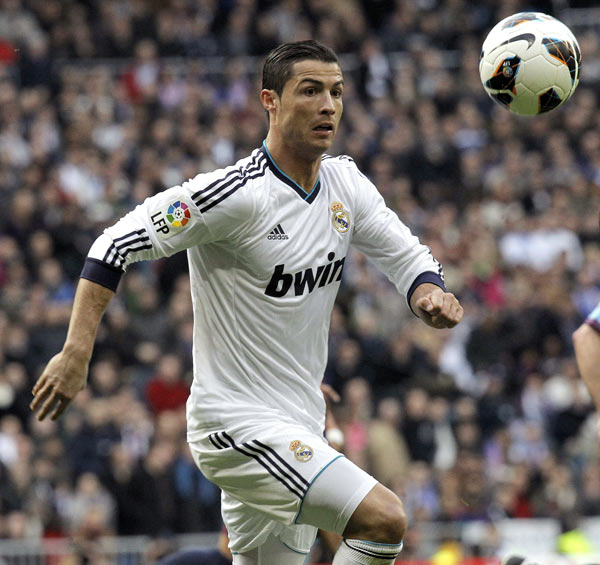 Cristiano Ronaldo le dio otro impulso al Real Madrid (EFE)