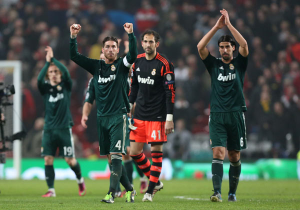 Los merengues salen de Old Trafford con el boleto a cuartos de final en la mano. (AP)