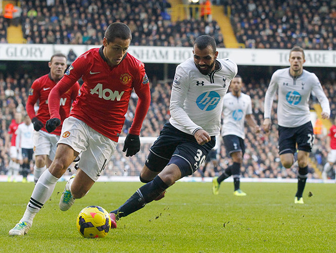 Javier 'Chicharito' Hernández no pudo anotar en el partido tras entrar de cambio. (AP)