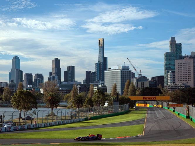 Sebastian Vettel fue el más veloz en las prácticas de la primera competencia del año, el Gran Premio de Australia (AP) Sebastian Vettel fue el más veloz en las prácticas de la primera competencia del año, el Gran Premio de Australia (AP)