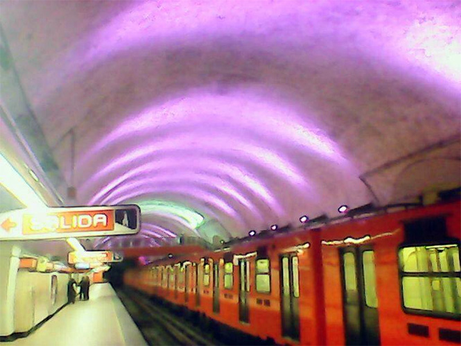 El STC iluminó de rosa la estación Barranca del Muerto, para conmemorar el Día Internacional de la Mujer. Foto Facebook El STC iluminó de rosa la estación Barranca del Muerto, para conmemorar el Día Internacional de la Mujer. Foto Facebook